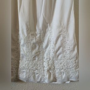 Vintage Skirt Slip With Lace & Bow details!